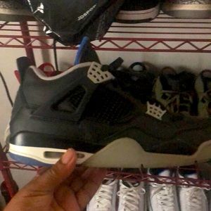Jordan 4,